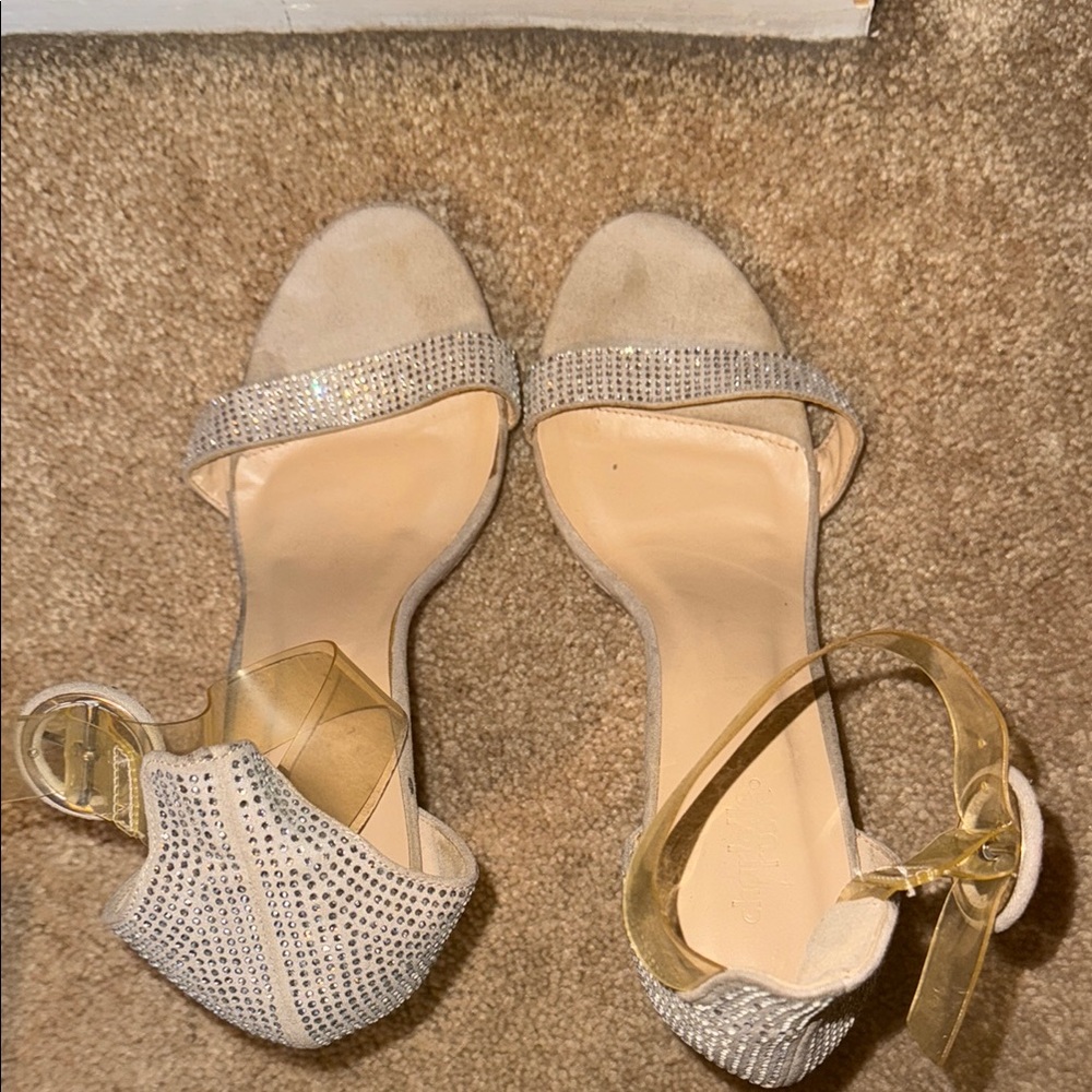 Elegant Beige and Gold Women's Sandals